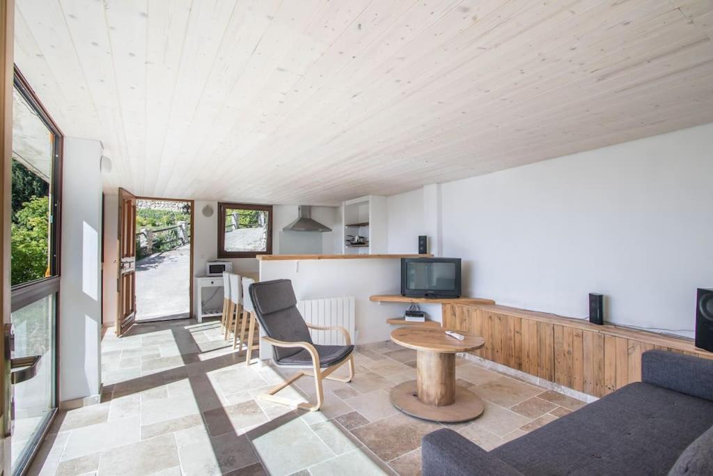 Bas De Villa Au Milieu Des Oliviers. Chateauneuf-Villevieille Экстерьер фото