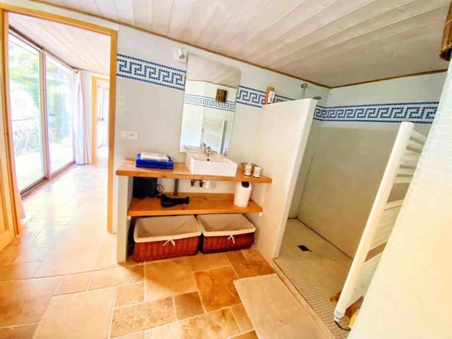 Bas De Villa Au Milieu Des Oliviers. Chateauneuf-Villevieille Экстерьер фото